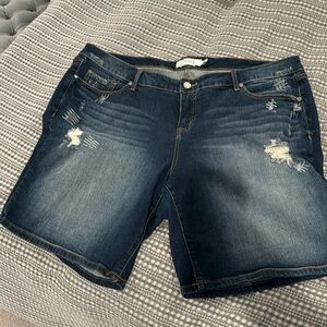 Torrid distressed shorts